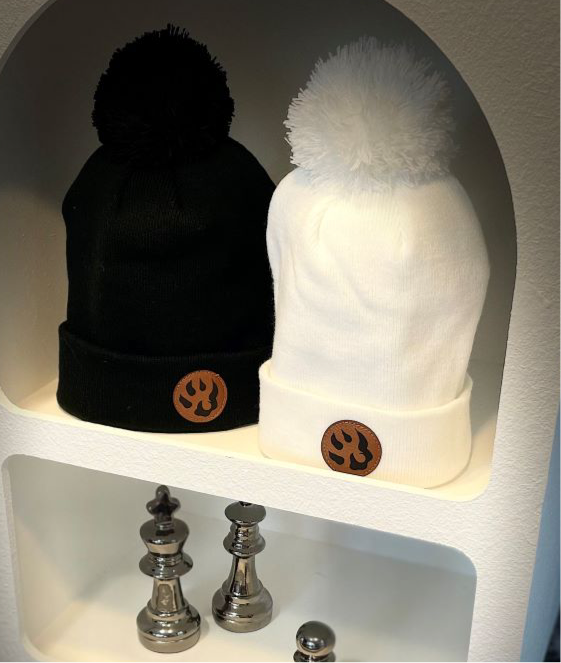 Bonnet à pompon patte de chien en maille fine – Malabar Manufacture