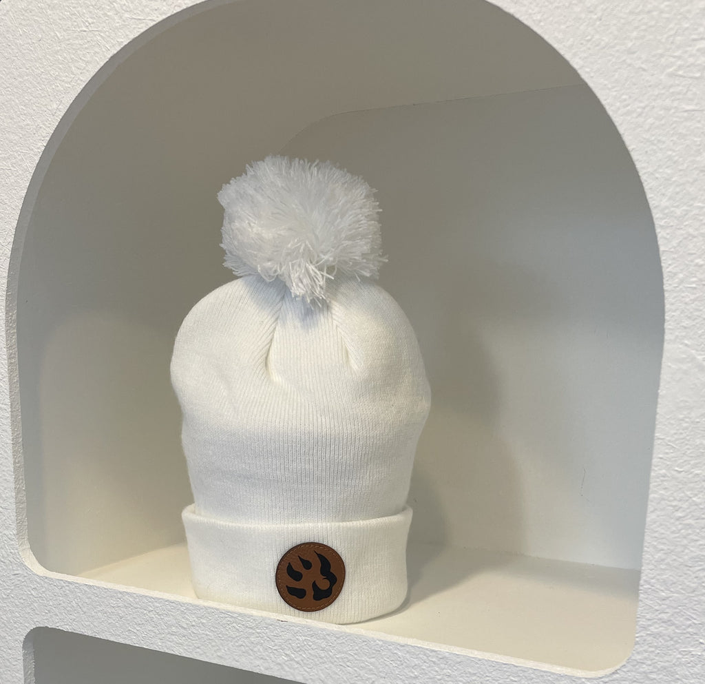 Bonnet à pompon patte de chien maille fine