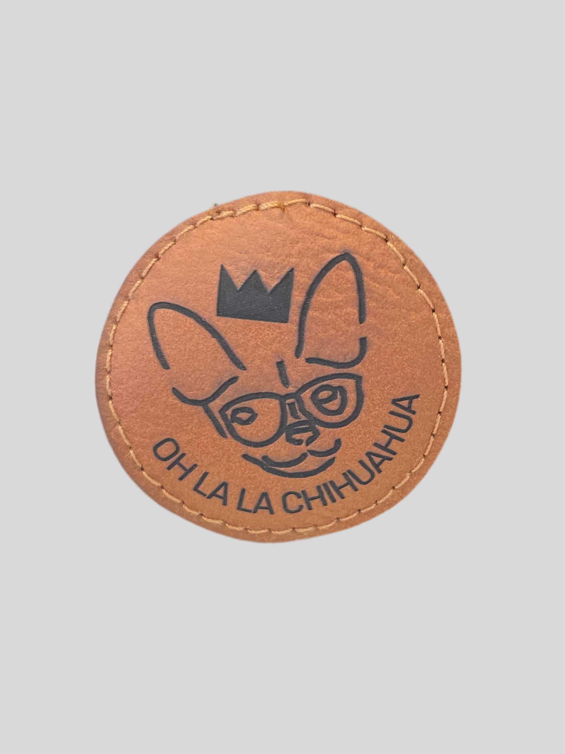 Bonnet à pompon brodé Oh la la Chihuahua  / Jean-Marc Généreux