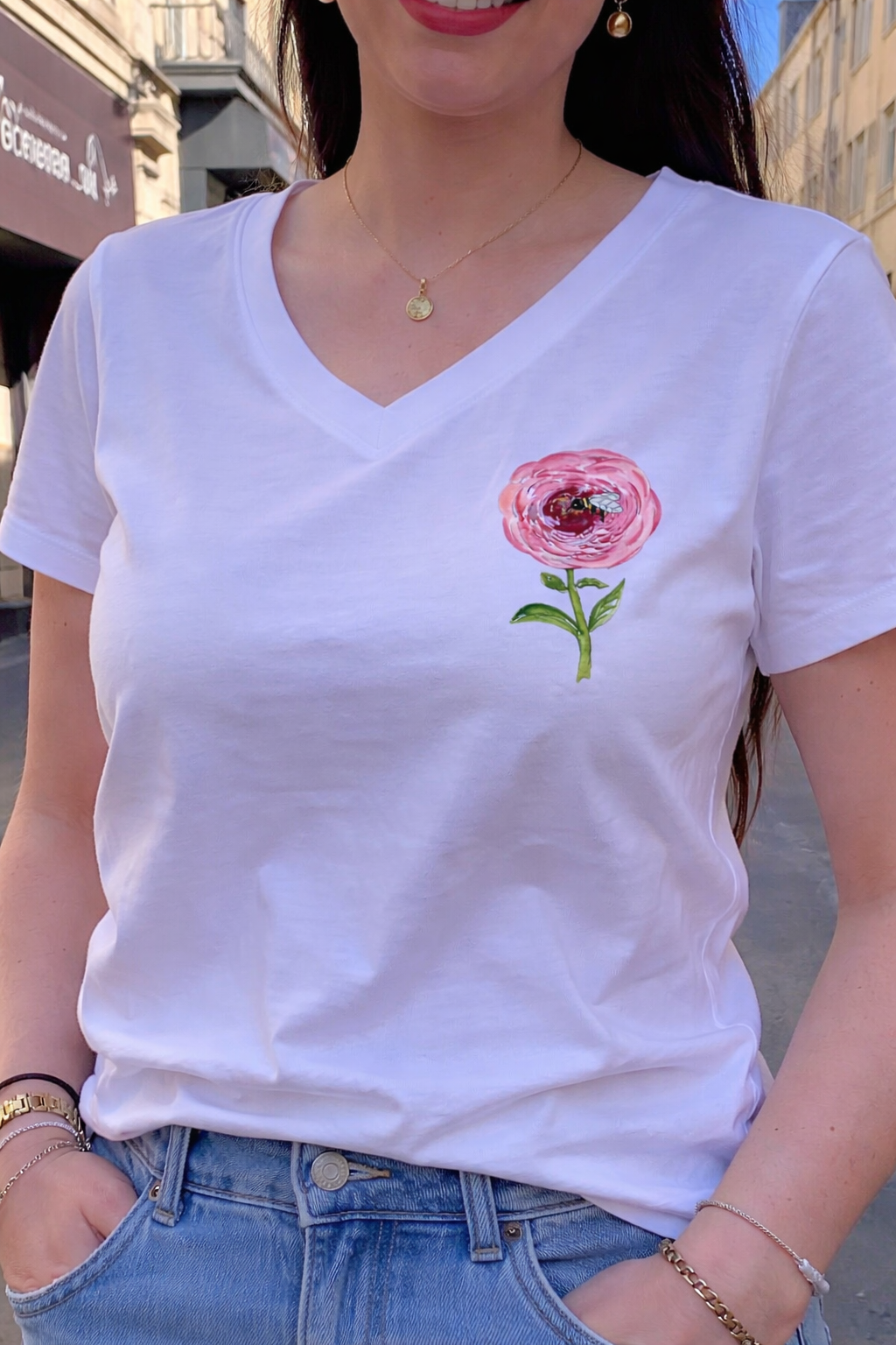 T-shirt col V flower bee