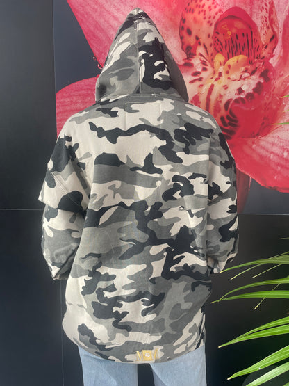 Sweat à capuche camouflage logo "petite patte de chien" collection été 2024.