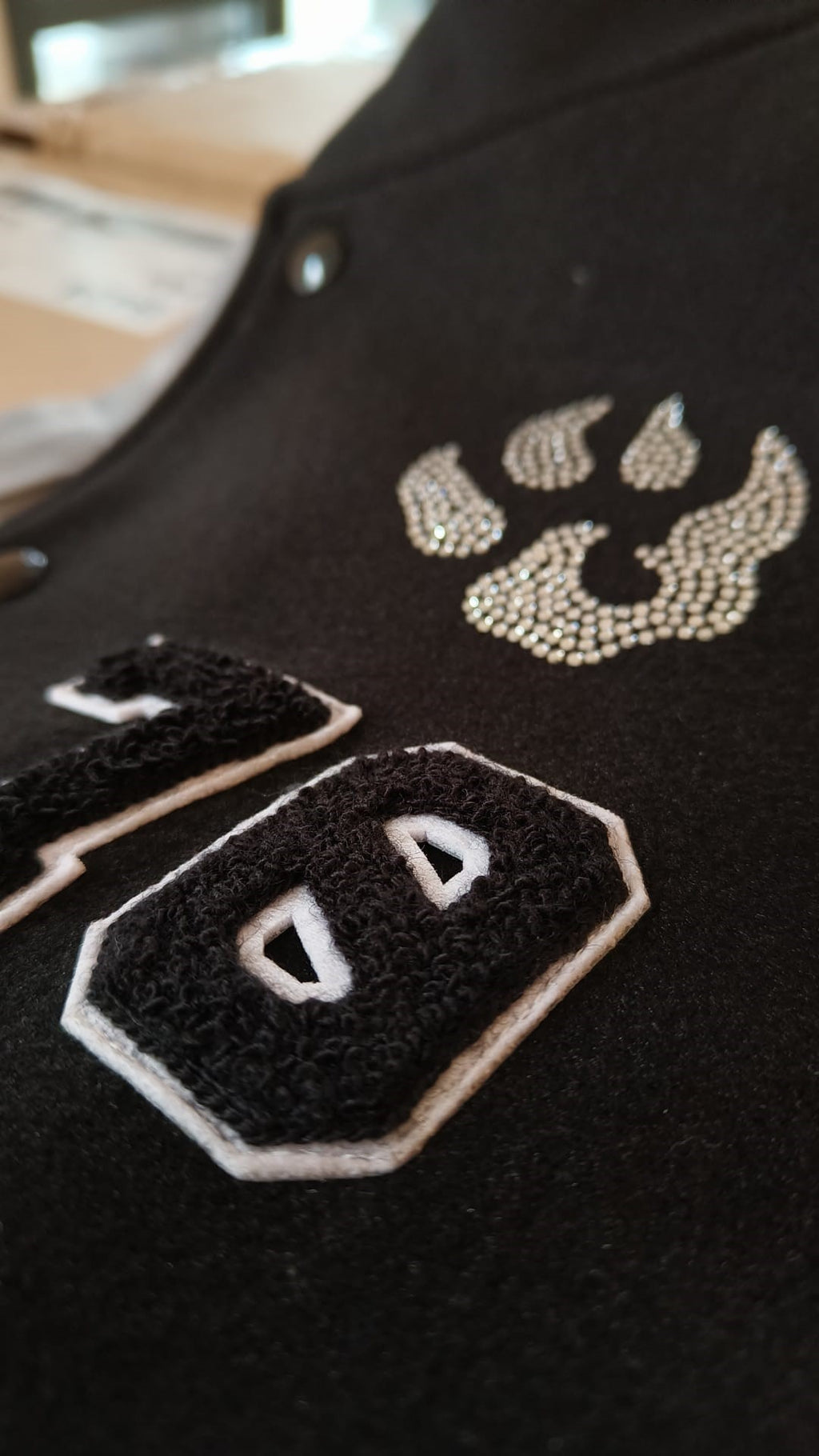 Teddy sportswear à strass – noir et gris  – Édition limitée