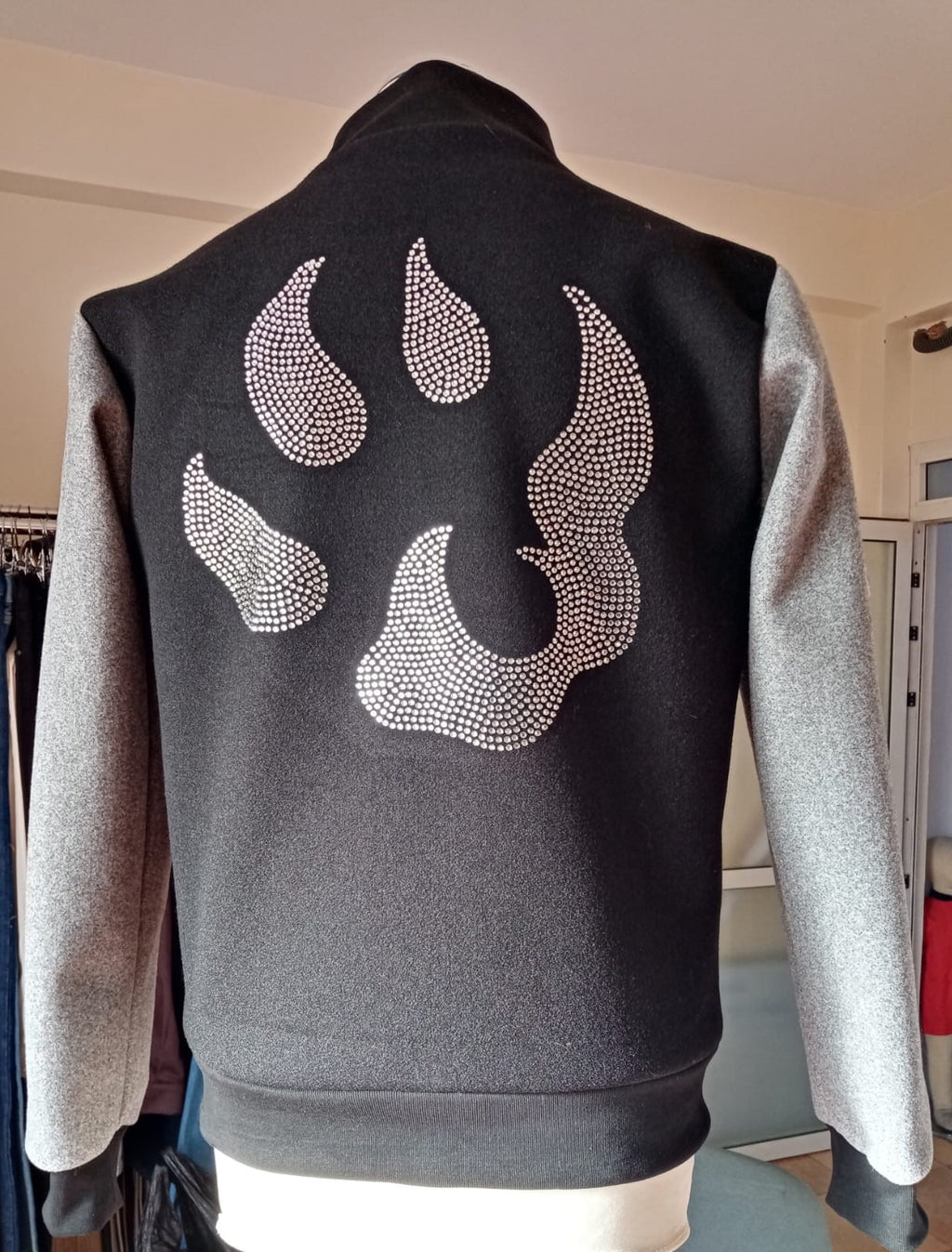 Teddy sportswear à strass – noir et gris  – Édition limitée