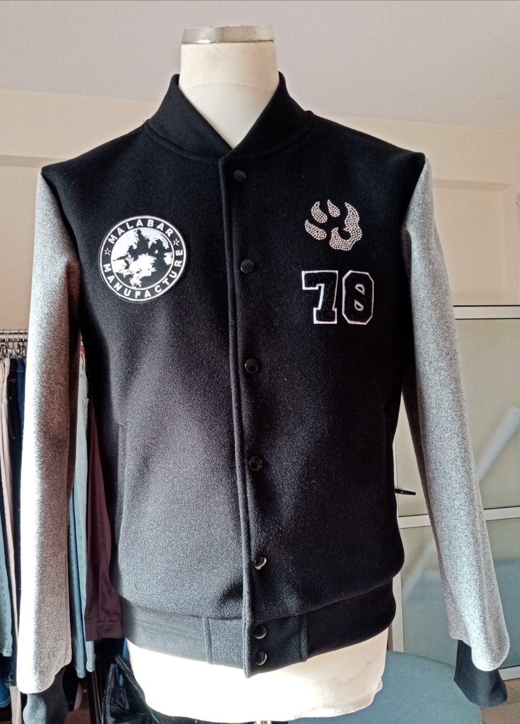 Teddy sportswear à strass – noir et gris  – Édition limitée