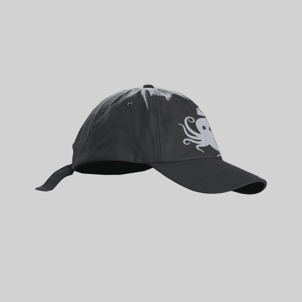 Vue 3/4 droit casquette classic black Logo "pieuvre, poulpe" par Reinert Design
